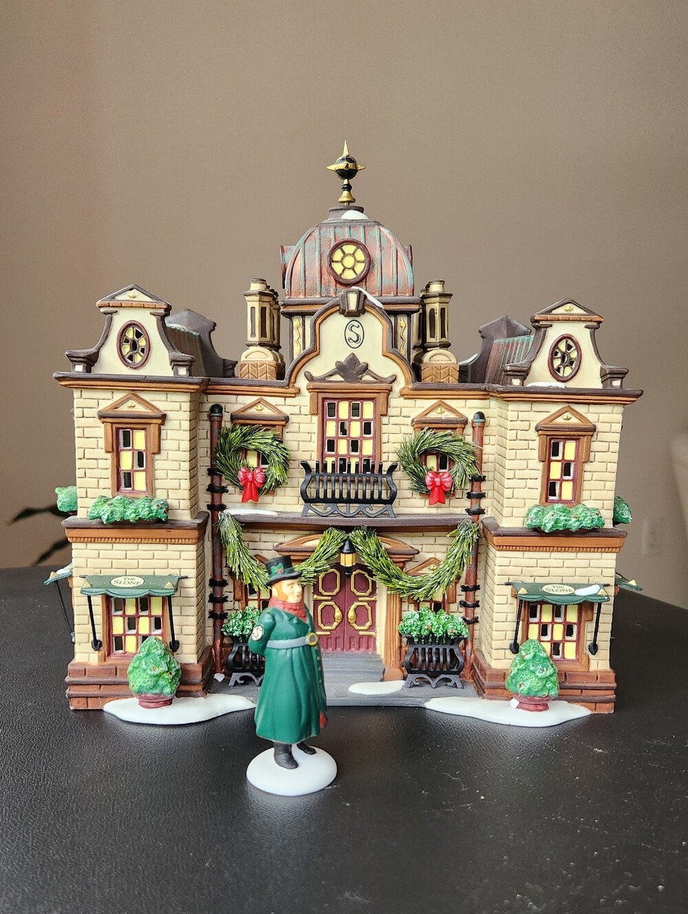 Dept 56 'The Slone Hotel' - Dickens' Village